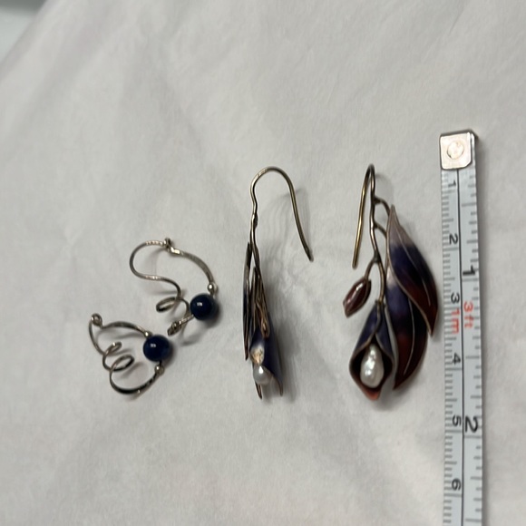 Two pairs of whimsical Earrings flowers and pearls with enamel .925 - Picture 6 of 8